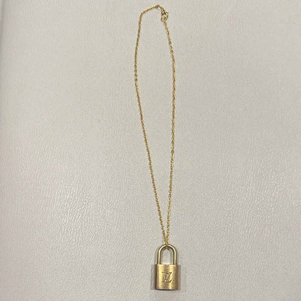 Louis Vuitton Padlock Lock Only Polished #341 (Free Non-Branded Chain| No Key) - Picture 4 of 4